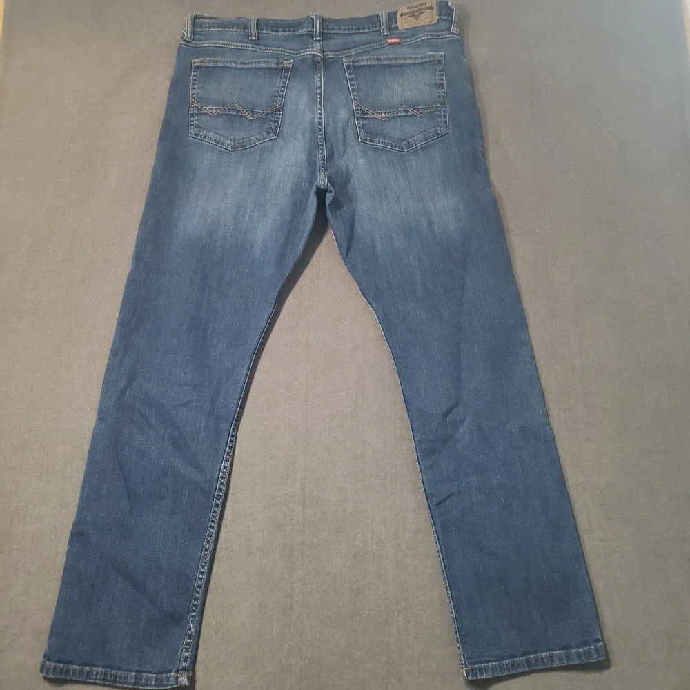 Wrangler Slim Straight Jeans Mens 38x30 Blue Distressed Stretch Denim